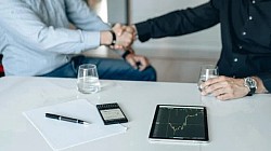 Prestito da 15.000 €: realizza tutti i tuoi progetti con Caletta Carmela Con un prestito di 15.000 € di Caletta Carmela hai la possibilità di realizzare tutti i tuoi progetti personali, pianificati o meno. Che tu stia finanziando l'acquisto di un'auto, ristrutturando la casa, affrontando spese urgenti o pianificando il viaggio dei tuoi sogni, questo prestito ti fornisce il denaro di cui hai bisogno per andare avanti. La richiesta è semplice, veloce e consente di ricevere i fondi in sole 48 ore. Grazie a condizioni flessibili e tariffe competitive, Caletta Carmela ti supporta nel realizzare i tuoi desideri e progetti di vita.